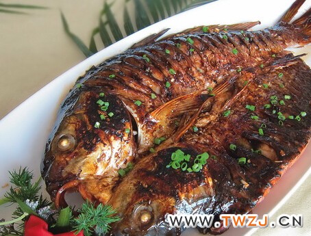 吊炉烤鲤鱼